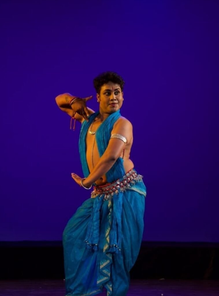 Guru Rashmi Ranjan Barik performing Odissi dance at Odissi Academy